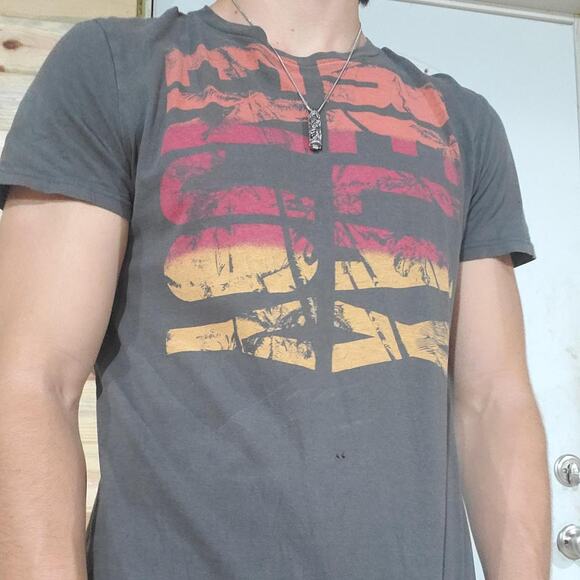 Y2K American Eagle Brown Crew Graphic Tee Mens Size Medium Relax Enjoy Vacation - Picture 1 of 6